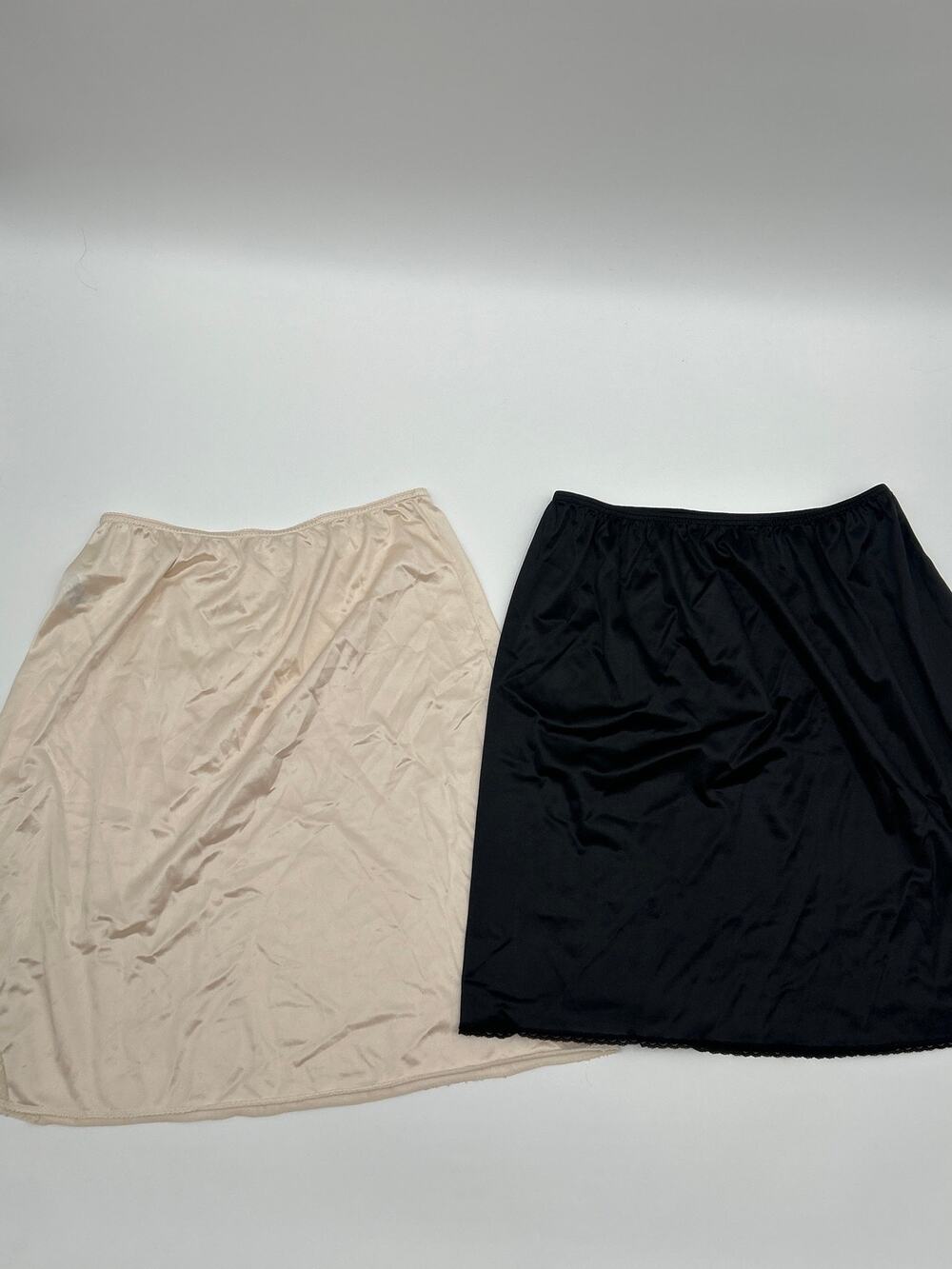 Maidenform Vassarette Half Slips Skirt Size Large Black Cream Nylon Lot of 2